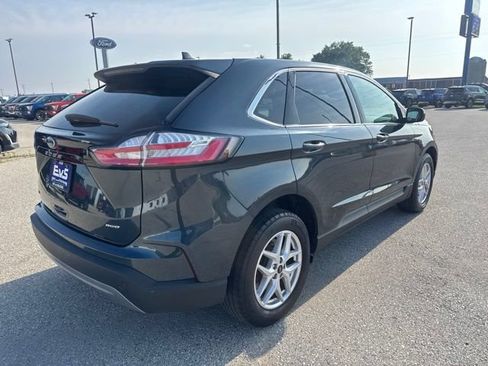 Used 2024 Ford Edge SEL w/ Convenience Package AWD/4WD image 3