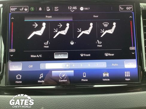 Used 2024 Chrysler Pacifica Touring-L FWD image 20