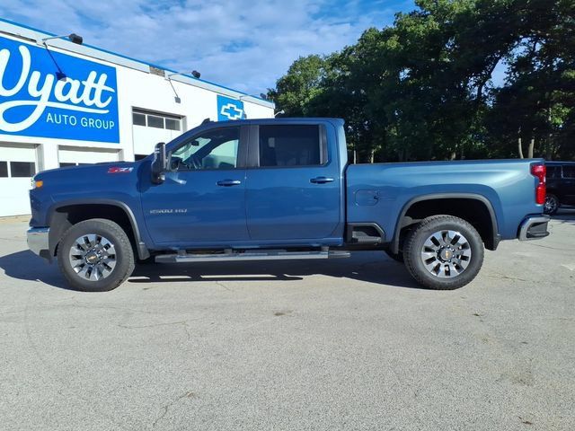 Used 2026 Chevrolet Silverado 2500 LT w/ All Star Edition AWD/4WD image 4