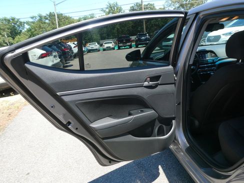Used 2020 Hyundai Elantra Value Edition w/ Cargo Package (C1) FWD image 29