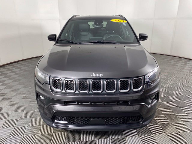 Used 2023 Jeep Compass Latitude AWD/4WD image 12