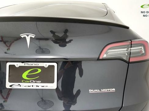 Used 2024 Tesla Model Y Performance AWD/4WD image 27