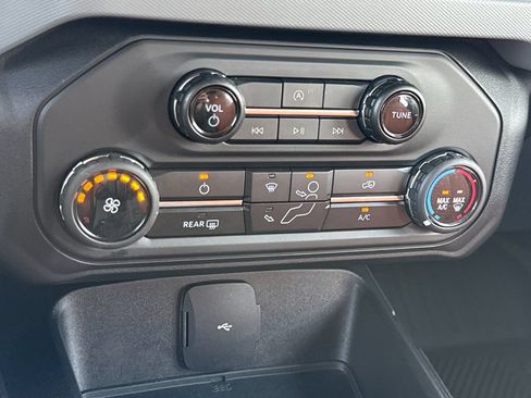 Used 2022 Ford Bronco 4-Door AWD/4WD image 22