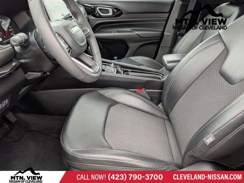 Used 2023 Jeep Compass Altitude image 11