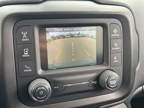 Used 2019 Jeep Renegade Sport w/ Sport Appearance Group AWD/4WD image 21
