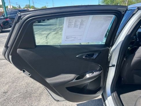 Used 2021 Chevrolet Malibu LT image 13