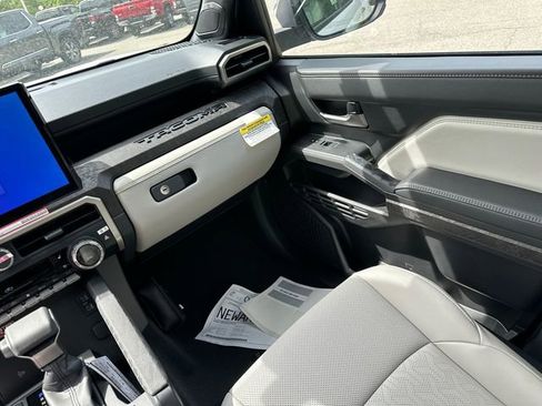 New 2026 Toyota Tacoma Limited AWD/4WD image 18
