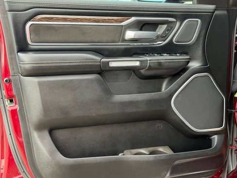 Used 2019 RAM 1500 Laramie AWD/4WD image 23