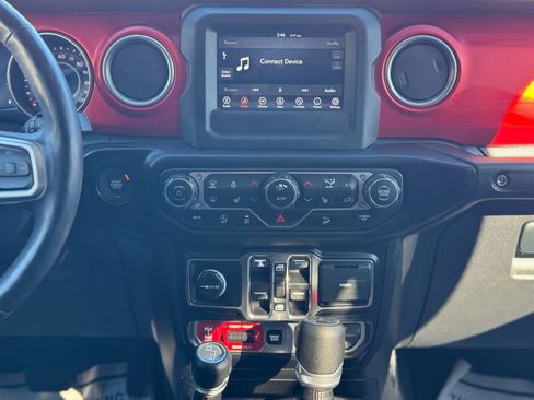 Used 2019 Jeep Wrangler Unlimited Rubicon w/ Cold Weather Group image 27