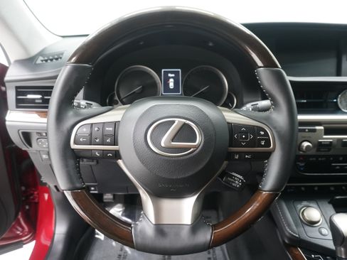 Used 2017 Lexus ES 350 w/ Luxury Package FWD image 15