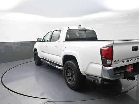 Used 2022 Toyota Tacoma SR5 AWD/4WD image 43