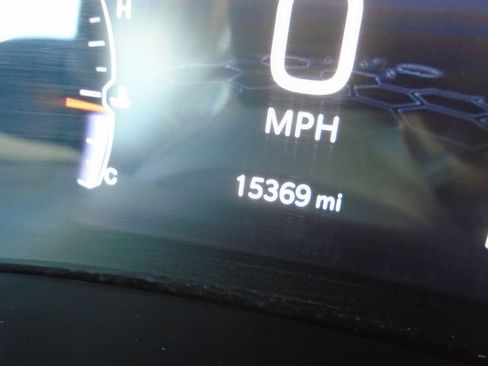 Certified 2024 Jeep Compass Limited w/ Sun and Sound Group image 14