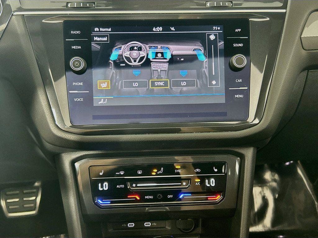 Certified 2024 Volkswagen Tiguan SE R-Line AWD/4WD image 15