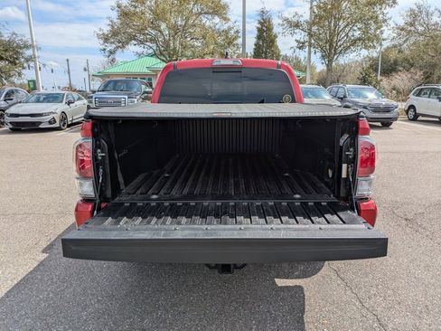 Used 2020 Toyota Tacoma TRD Sport image 12