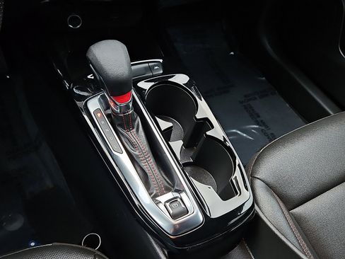 Used 2024 Chevrolet Trax RS w/ Driver Confidence Package image 13