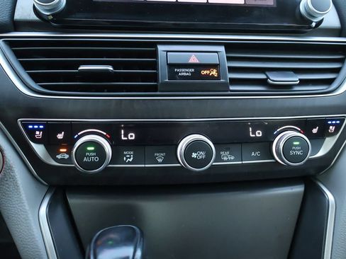 Used 2018 Honda Accord Touring image 50