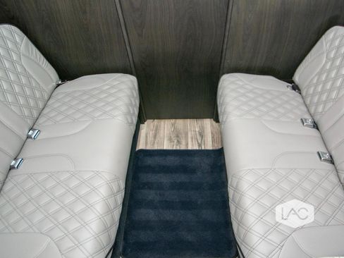 Used 2022 Mercedes-Benz Sprinter 3500 image 8