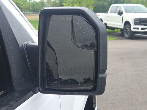 Used 2017 Ford F150 XLT AWD/4WD image 10