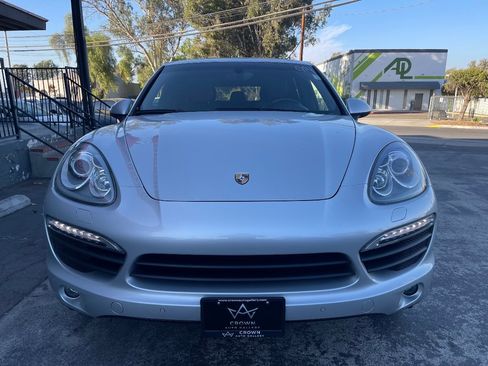 Used 2013 Porsche Cayenne S image 2