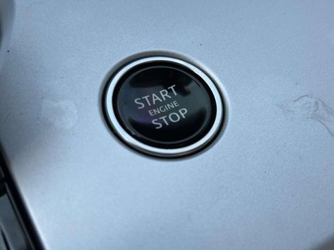 Used 2025 Land Rover Range Rover SE AWD/4WD image 30