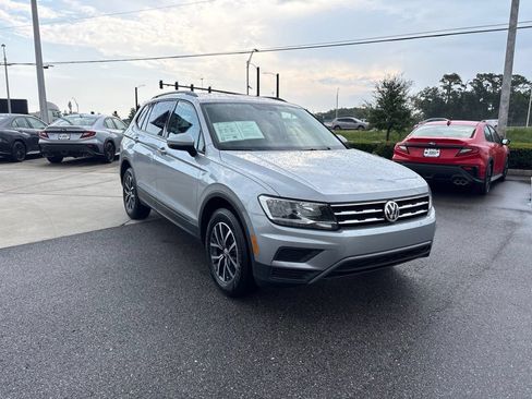 Used 2021 Volkswagen Tiguan S FWD image 3