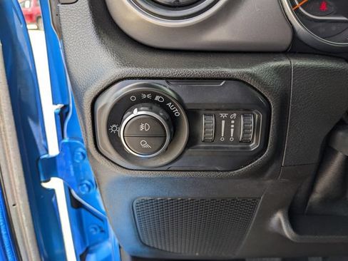 Used 2021 Jeep Gladiator Sport AWD/4WD image 32