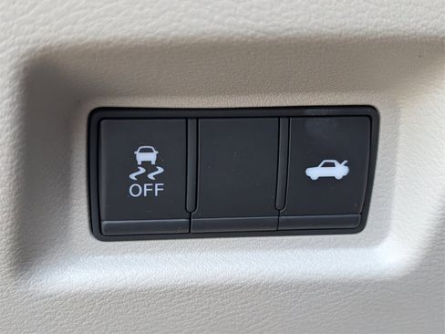 Used 2023 INFINITI Q50 Sensory image 23