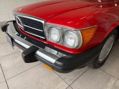Used 1988 Mercedes-Benz 560 SL image 24