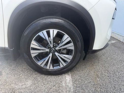 Certified 2023 Nissan Rogue SV w/ SV Premium B Package AWD/4WD image 12