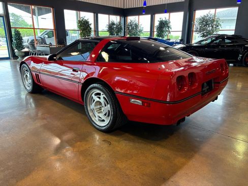 Used 1990 Chevrolet Corvette ZR-1 RWD image 4