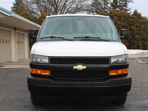 Used 2022 Chevrolet Express 2500 2500 WORK VAN w/ Driver Convenience Package image 11