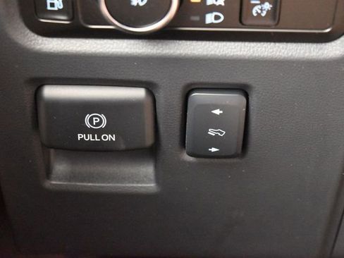 Used 2024 Ford F150 Platinum w/ Equipment Group 702A High image 29