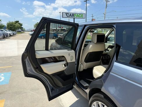 Used 2018 Land Rover Range Rover Supercharged AWD/4WD image 21