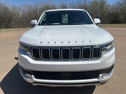 Used 2022 Jeep Wagoneer Series II w/ Premium Group I AWD/4WD image 8