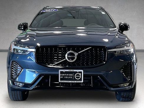Used 2025 Volvo XC60 B5 Plus w/ Climate Package AWD/4WD image 2