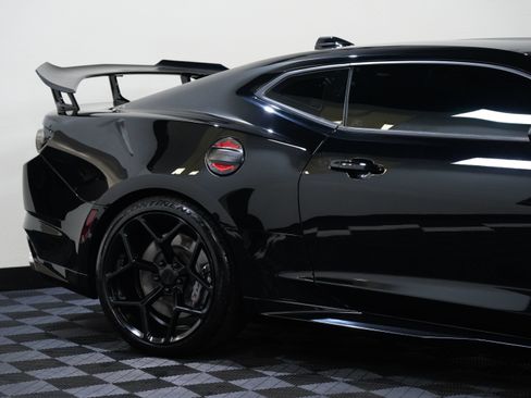 Used 2020 Chevrolet Camaro ZL1 RWD image 13