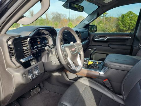 Certified 2023 GMC Sierra 1500 SLT w/ SLT Convenience Package image 15