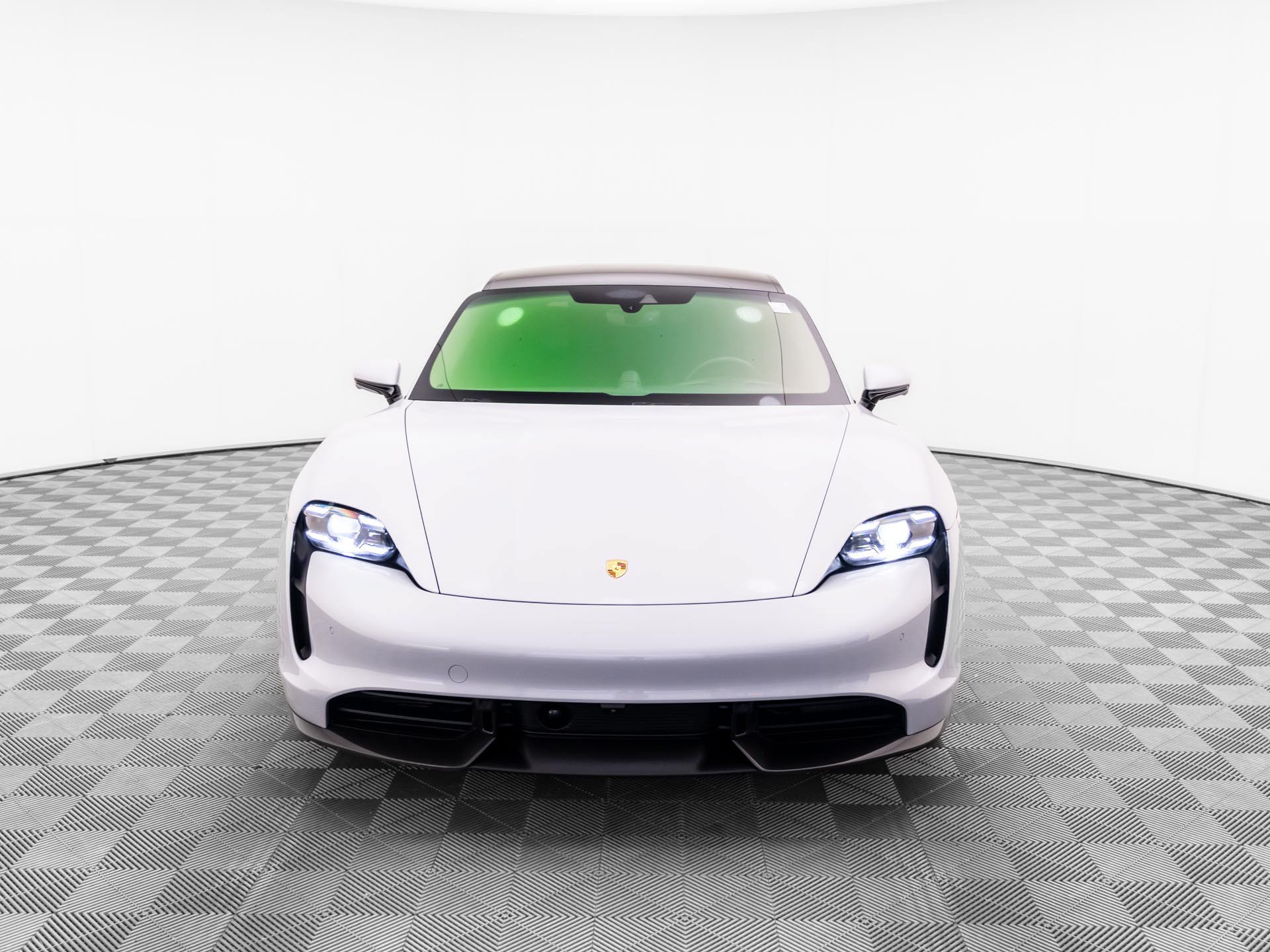 Used 2021 Porsche Taycan AWD/4WD image 9