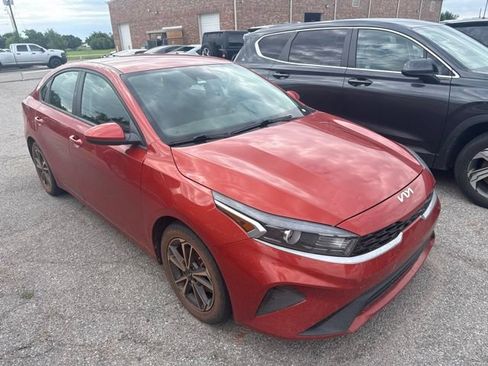 Used 2022 Kia Forte LXS FWD image 3