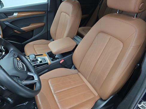 Used 2023 Audi Q5 2.0T Premium w/ Convenience Package image 15