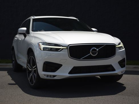 Used 2019 Volvo XC60 T6 R-Design w/ Protection Package Premier AWD/4WD image 9