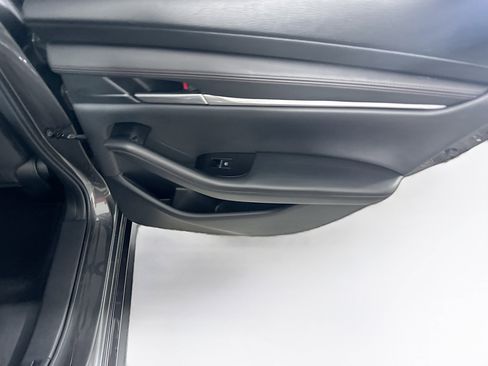 Used 2024 MAZDA MAZDA3 s image 27