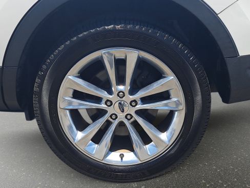 Used 2018 Ford Explorer Limited w/ Equipment Group 301A AWD/4WD image 33