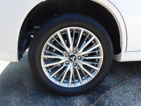 Used 2022 Mitsubishi Outlander SEL image 8