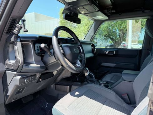 Used 2021 Ford Bronco Outer Banks AWD/4WD image 12