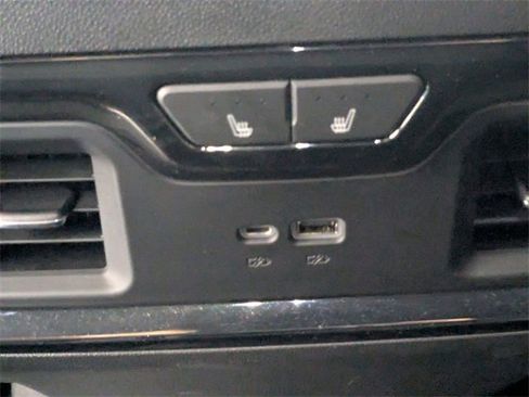 Used 2023 GMC Sierra 1500 AT4X image 27