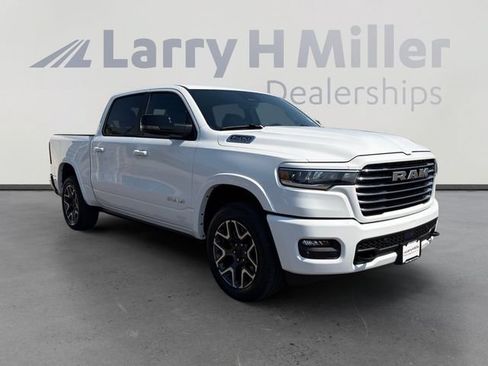 New 2026 RAM 1500 Laramie AWD/4WD image 7