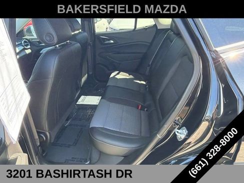 Used 2025 Chevrolet Trax LT w/ Driver Confidence Package FWD image 17