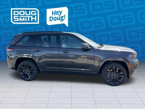 Used 2024 Jeep Grand Cherokee Limited 4xe image 6