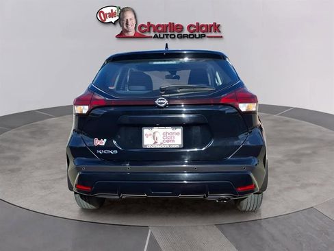 Used 2024 Nissan Kicks S image 4